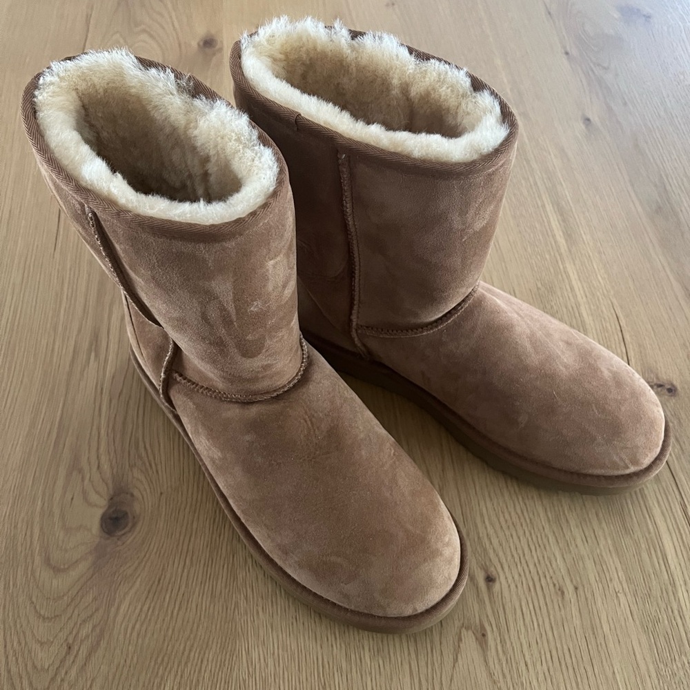 UGG Classic Short Mens boots